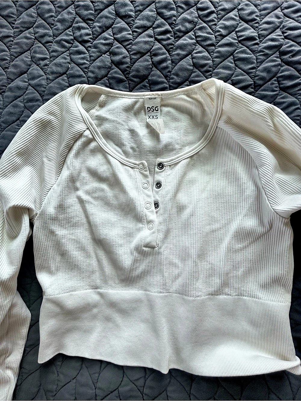D5G Women's Ribbed Cropped Long Sleeve in White Size XS